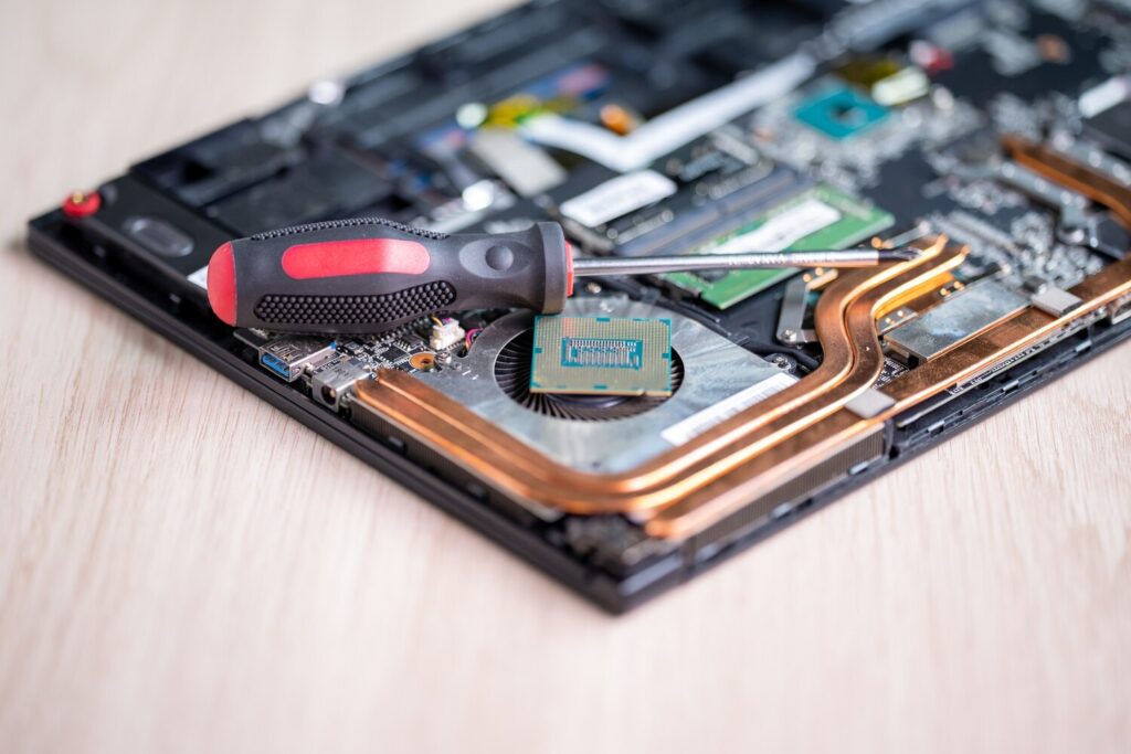 laptop computer being repaired computer repair service hardware support electronic technology 43157 2239
